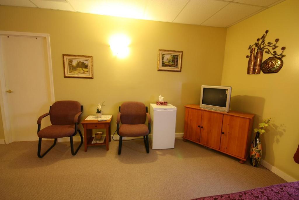Villa Maria Country Inn Acheson 외부 사진