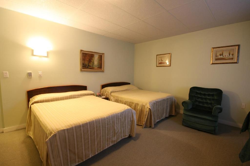 Villa Maria Country Inn Acheson 외부 사진