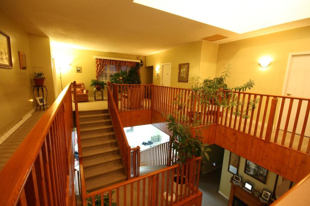 Villa Maria Country Inn Acheson 외부 사진
