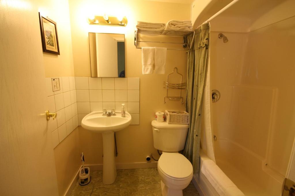 Villa Maria Country Inn Acheson 외부 사진