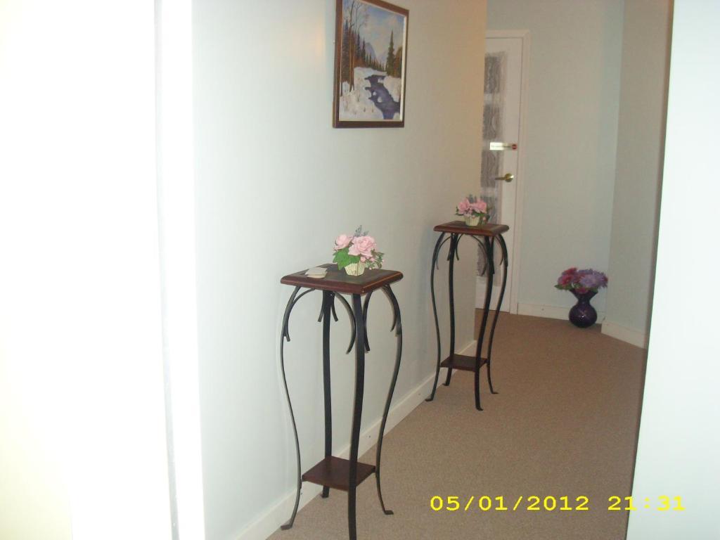 Villa Maria Country Inn Acheson 객실 사진