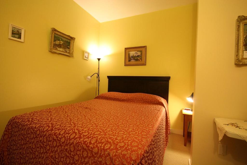 Villa Maria Country Inn Acheson 객실 사진