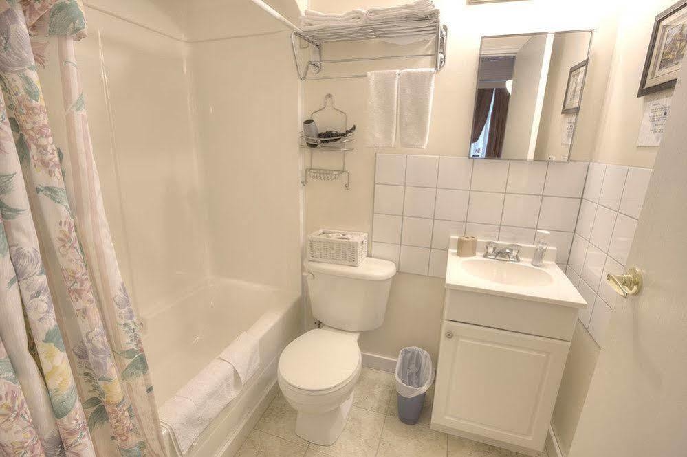 Villa Maria Country Inn Acheson 외부 사진